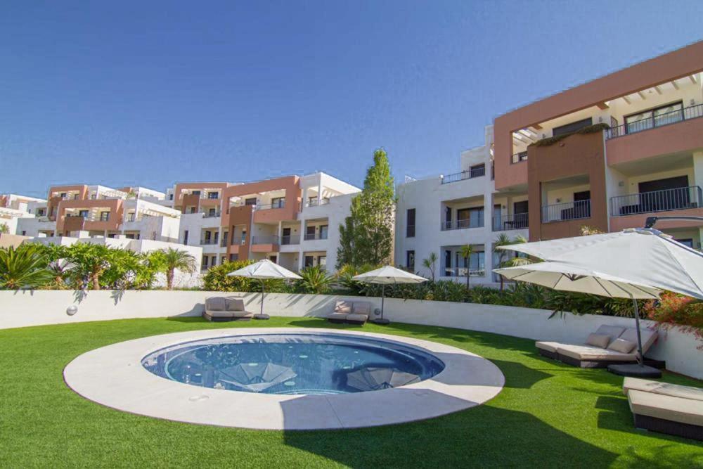Luxury Spa Resort Marbella 2 Bedroom Sauna Gym Pools Jacuzzi Εξωτερικό φωτογραφία